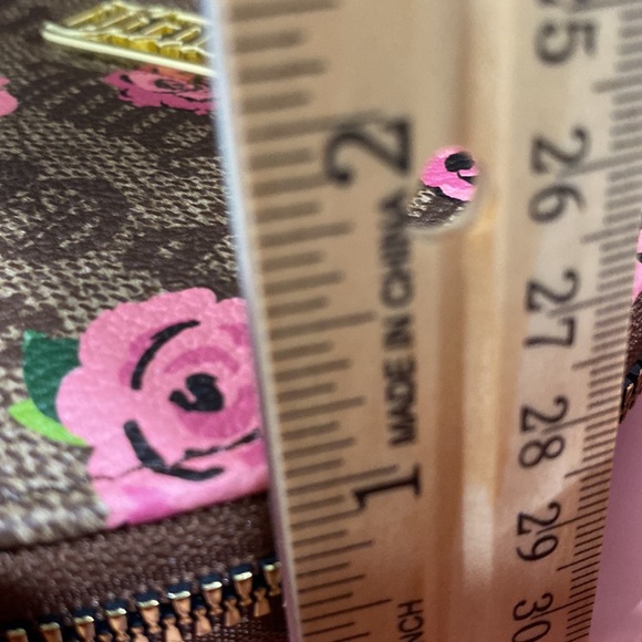 Juicy Couture Brown Pink Floral Heart Wristlet with Black Pom Pom Keychain - Picture 9 of 9